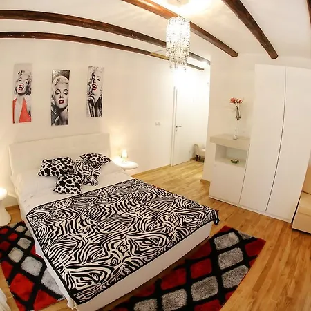 Affittacamere Square