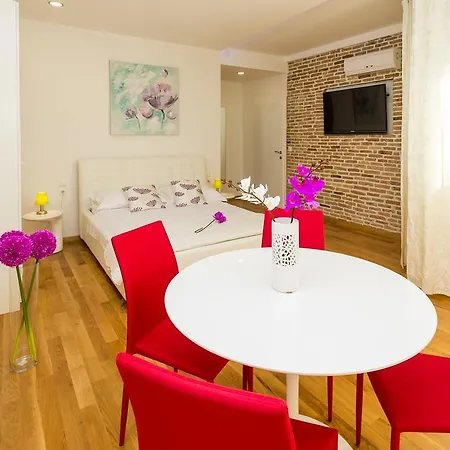 Affittacamere Square Zara