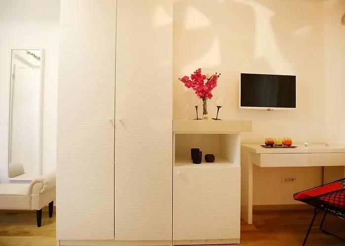 Guest house Square 4*