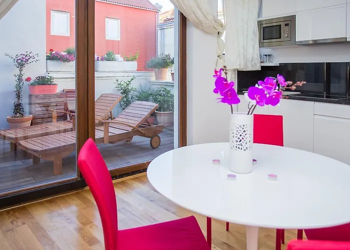 Guest house Square 4*